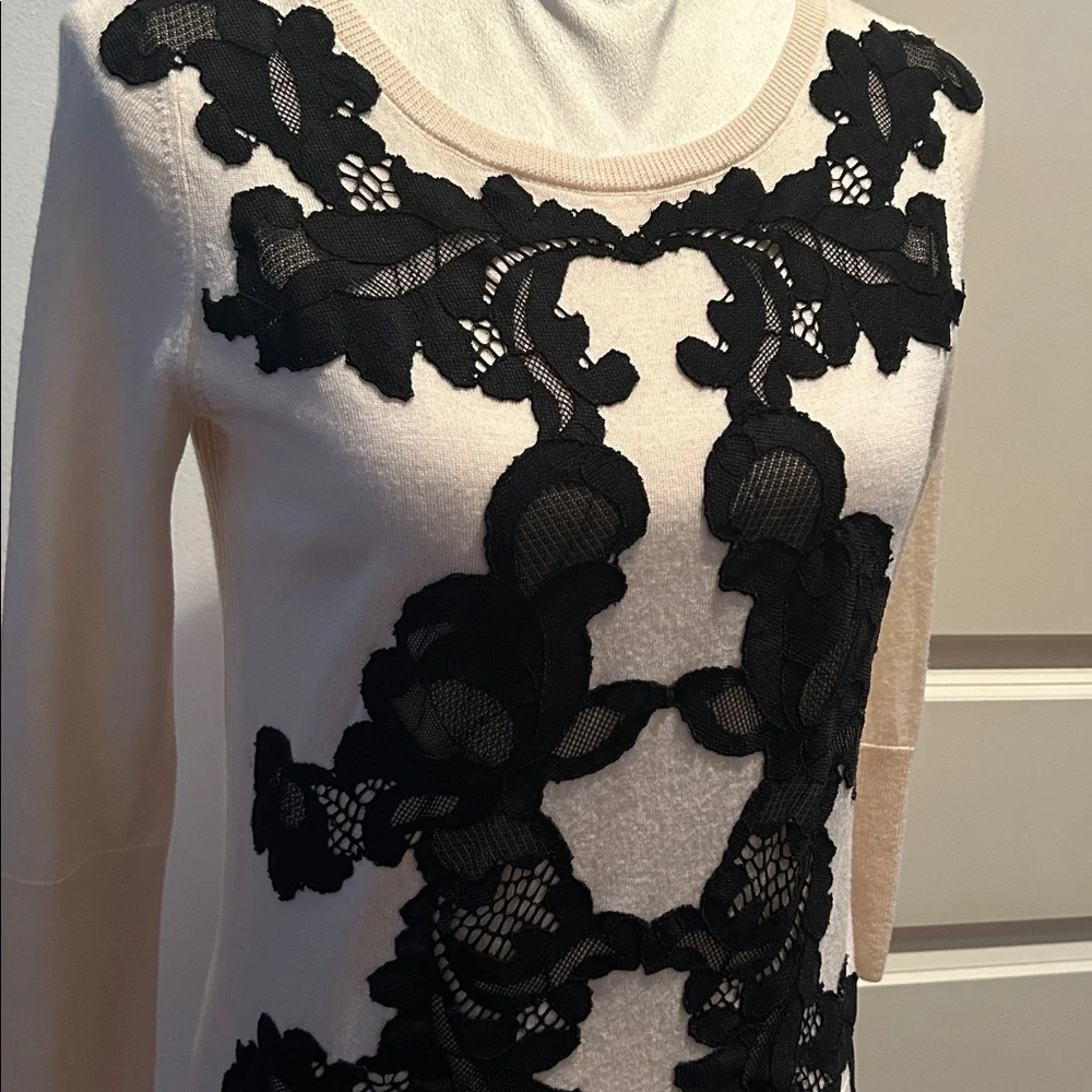DIANE VON FURSTENBERG Shana Wool blend Sweater Ivory with Black Lace Appliqué S